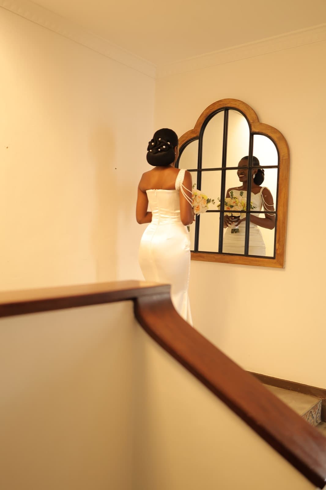 Colorful Chandelier Reception — photo 5