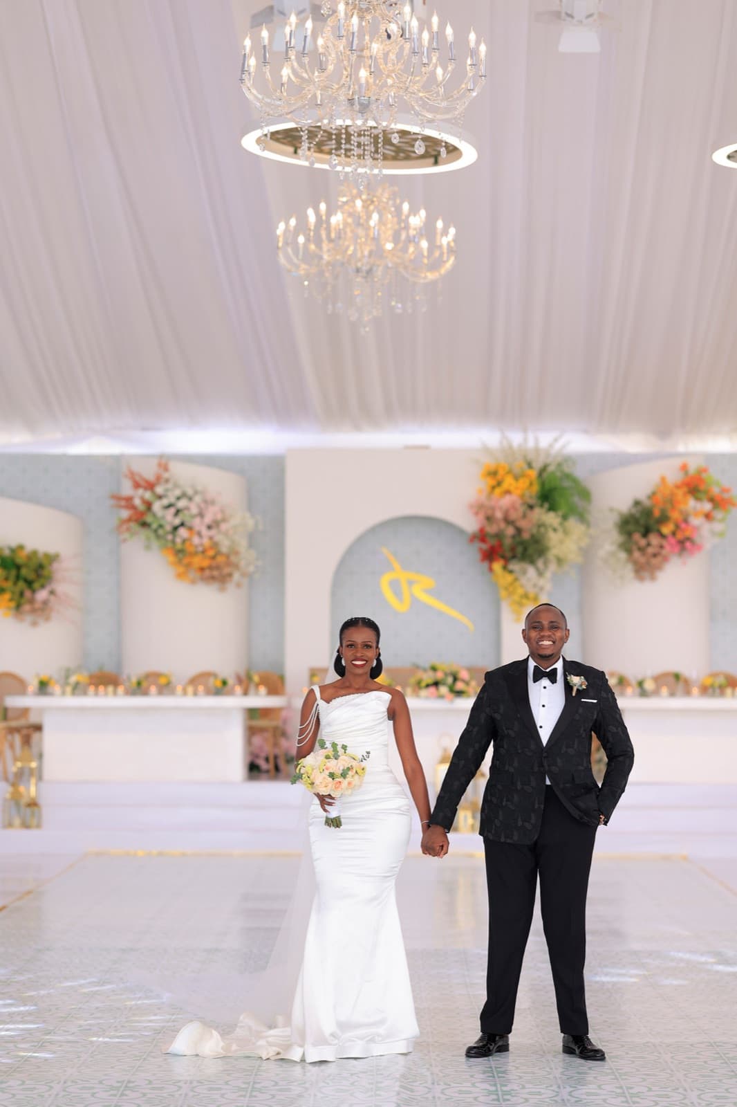 Colorful Chandelier Reception — photo 17