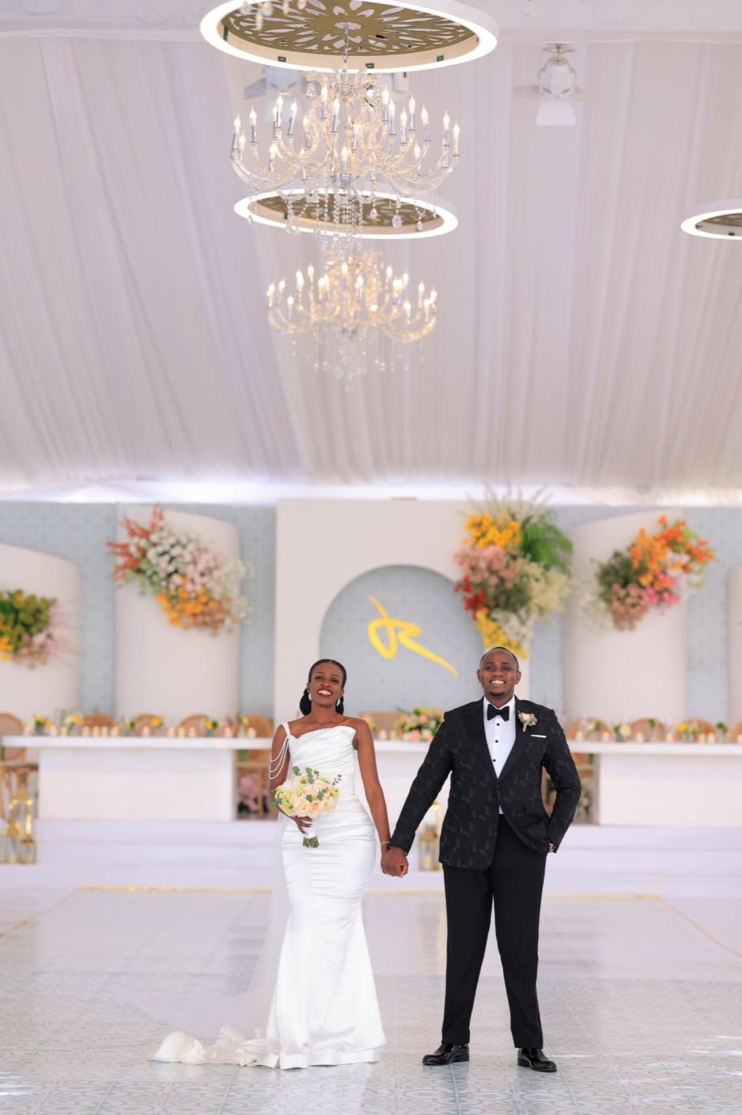 Colorful Chandelier Reception — photo 16