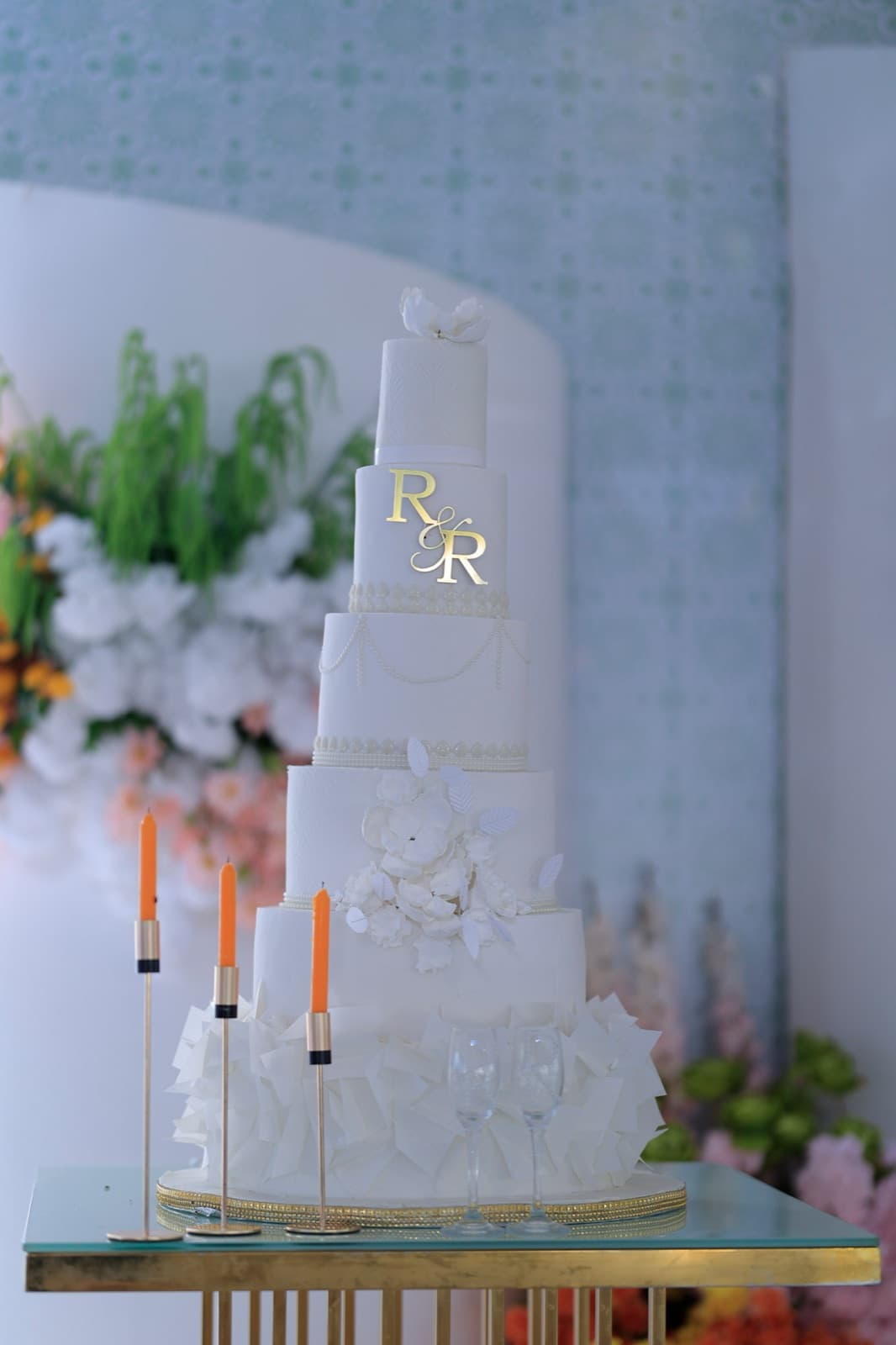 Colorful Chandelier Reception — photo 21